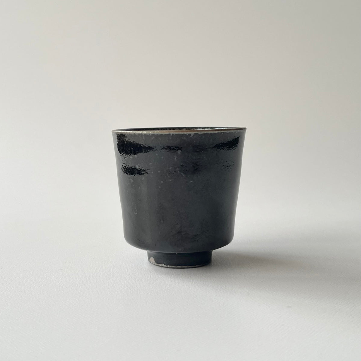 黒釉ぐい呑