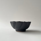 黒釉捻り菊鉢　小