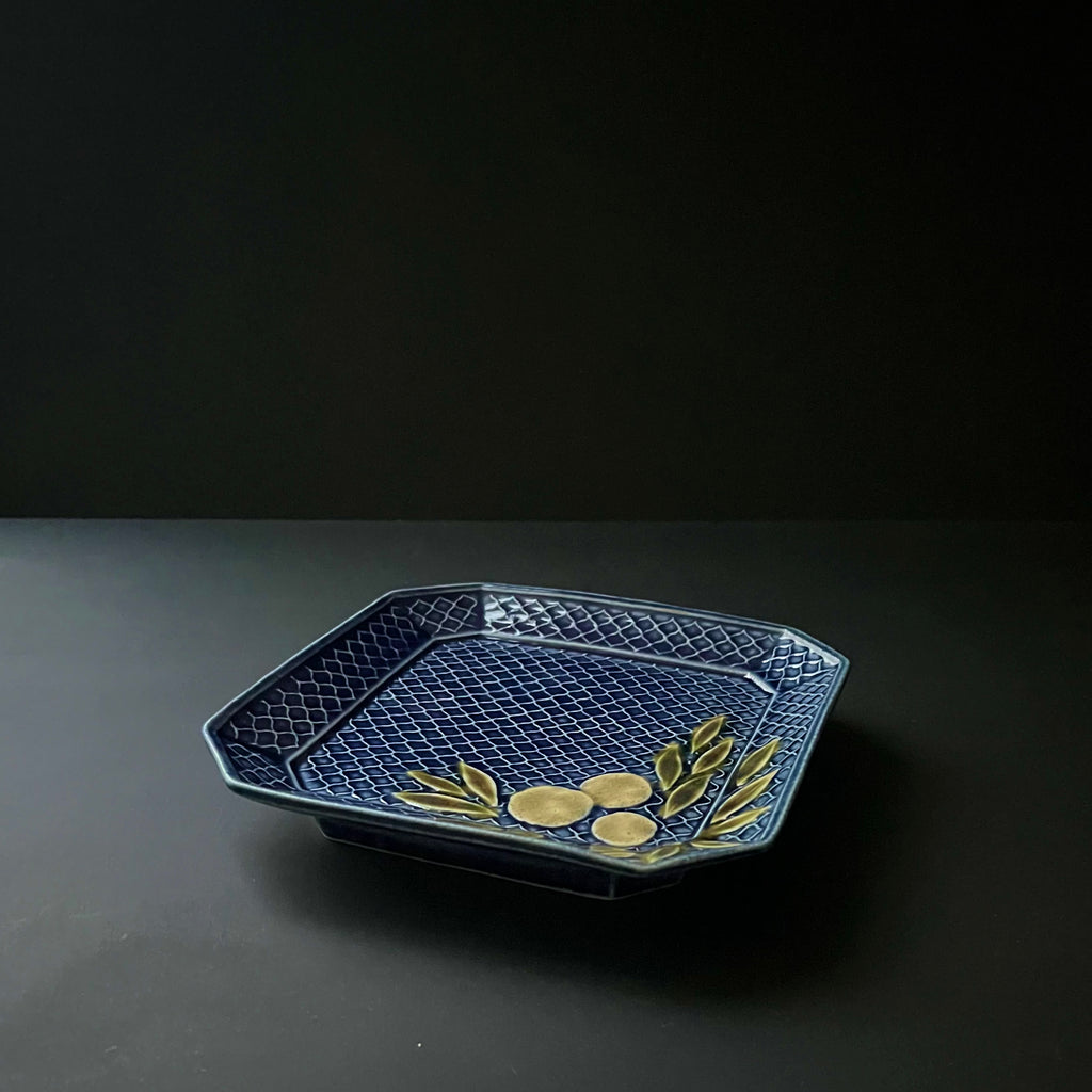 瑠璃釉柚木文角皿 - dandeliOn