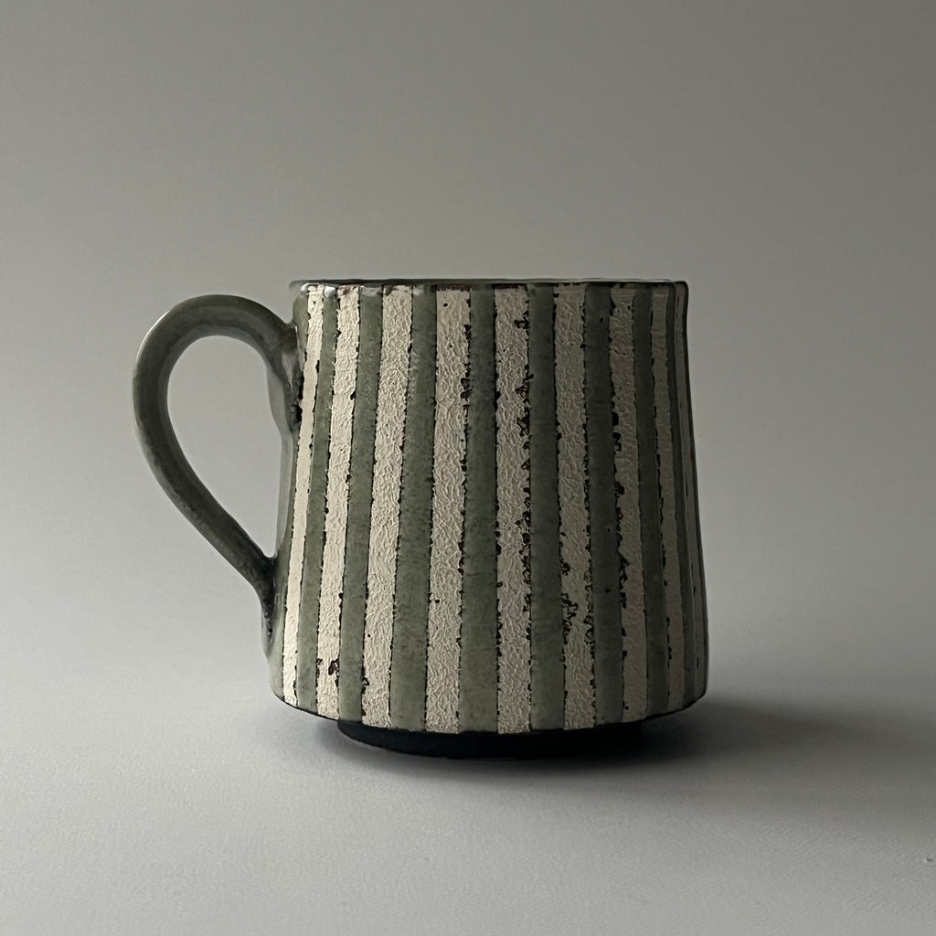 切立マグカップ（青縞々）