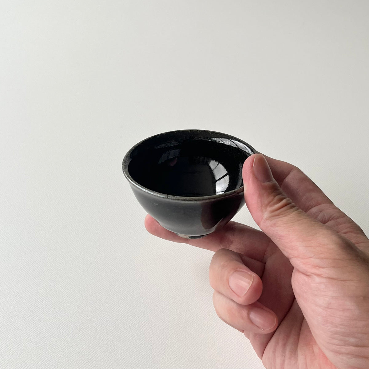 黒釉ぐい呑