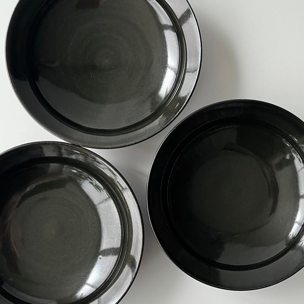 黒釉皿