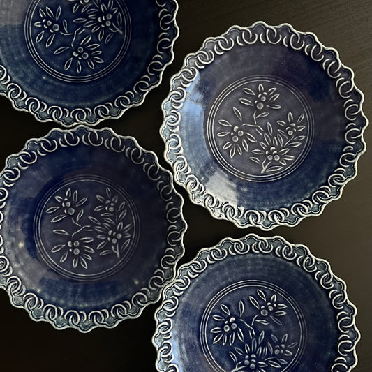 瑠璃釉ビワ文輪花皿