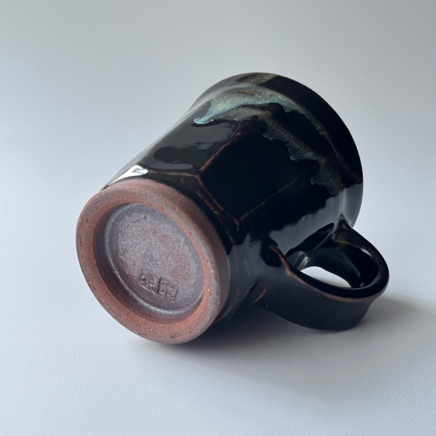 黒釉マグカップ