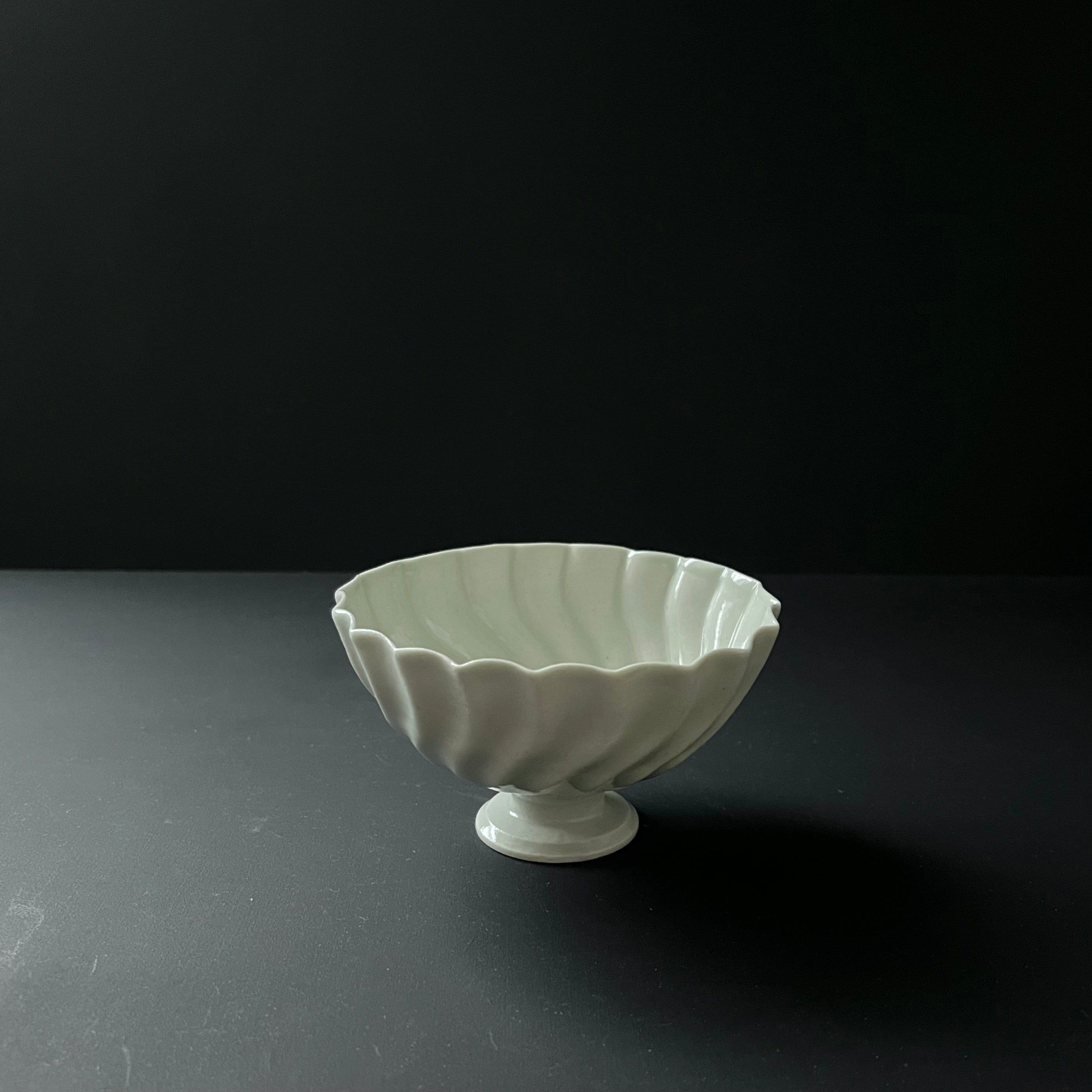 白磁輪花デザートカップ｜滝室窯｜石田裕哉｜通販 – dandeliOn