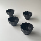 黒釉菊小鉢