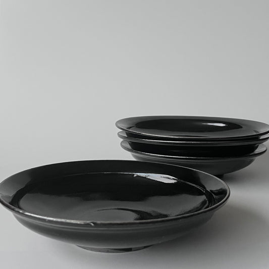 黒釉皿　７寸