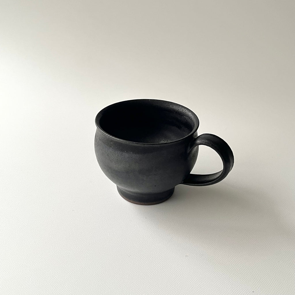 黒釉丸マグ