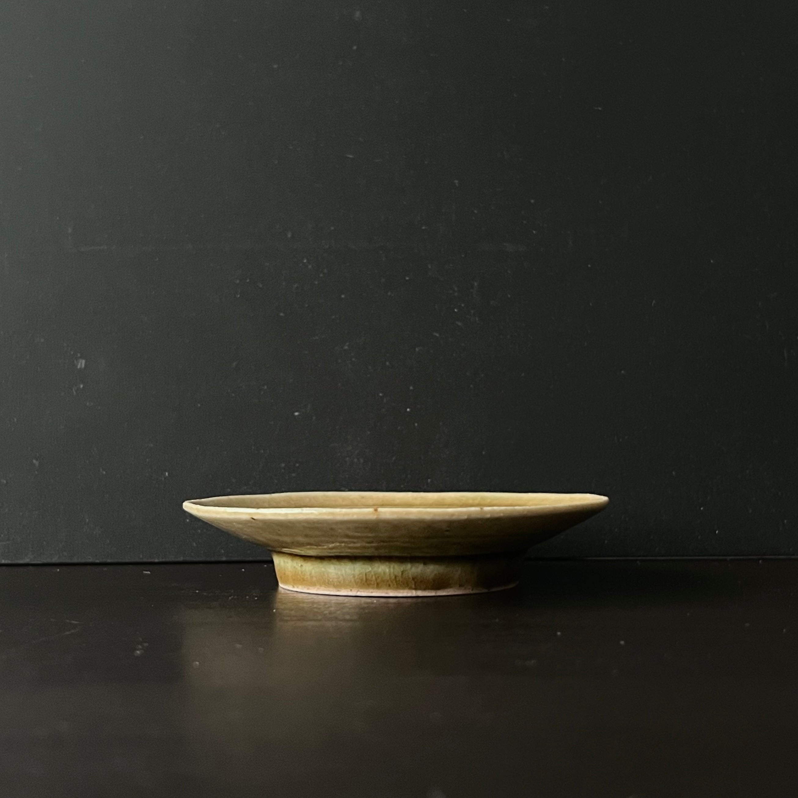 緑釉二彩花文小皿 - dandeliOn