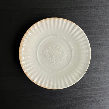 白磁金木犀文小皿