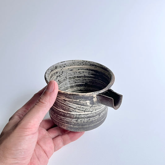 刷毛目片口