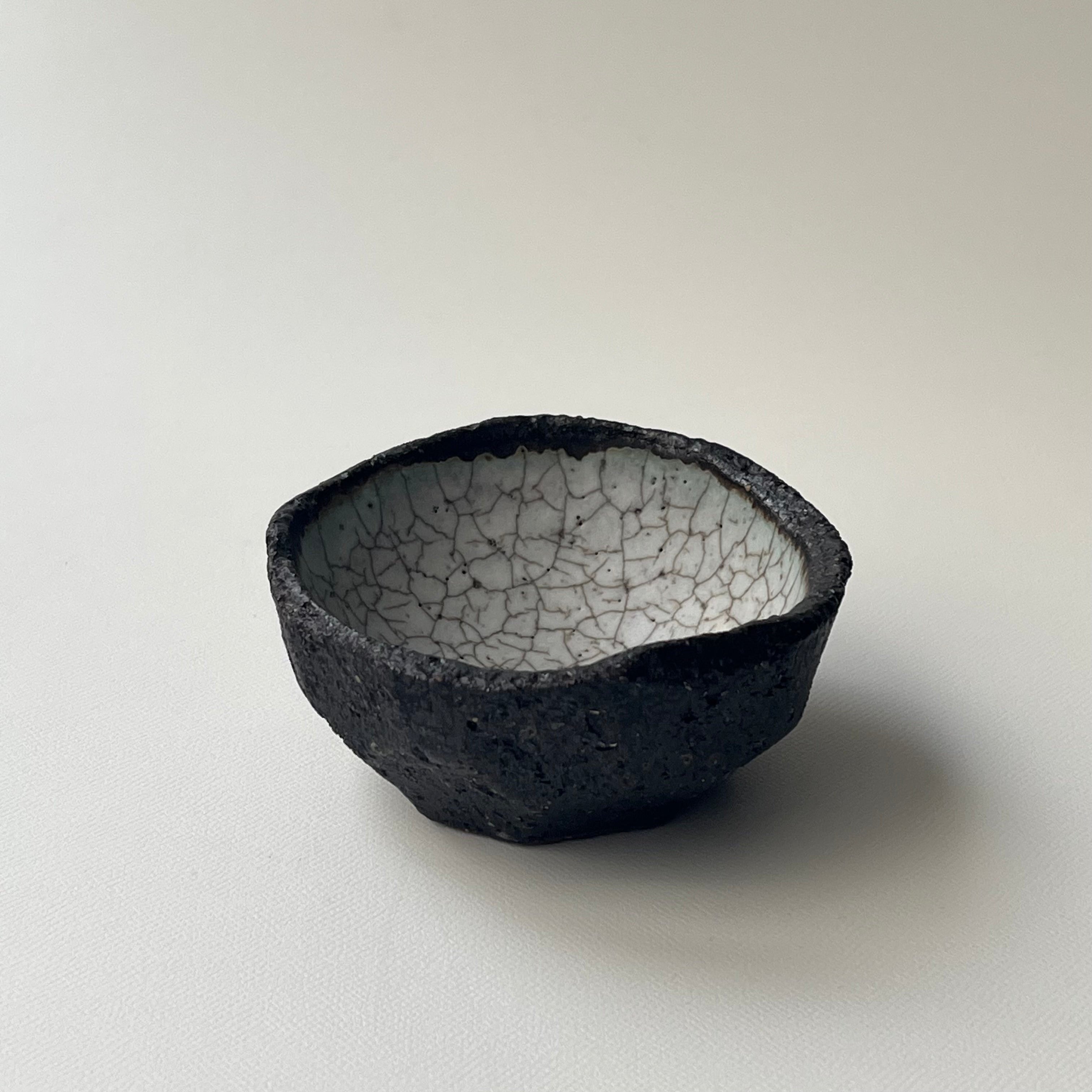 黒釉豆小鉢
