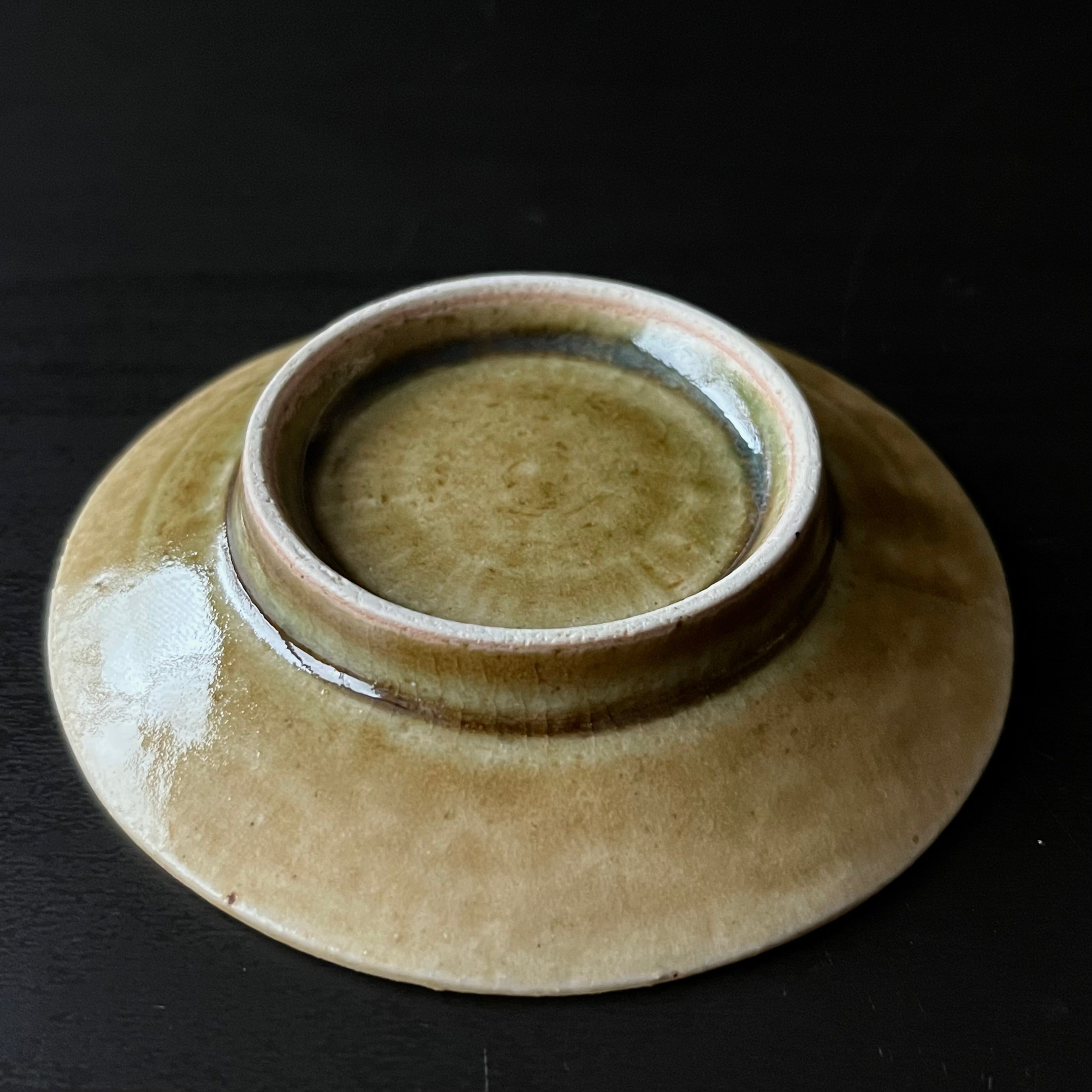 緑釉二彩花文小皿 - dandeliOn