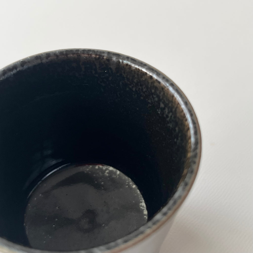 黒釉ぐい呑