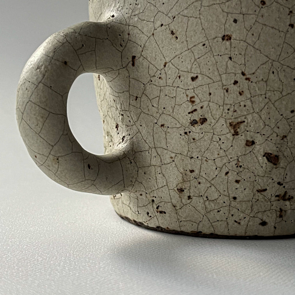 白釉マグカップ