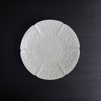 白磁陽刻輪花皿 - dandeliOn
