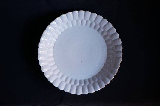 白釉菊皿