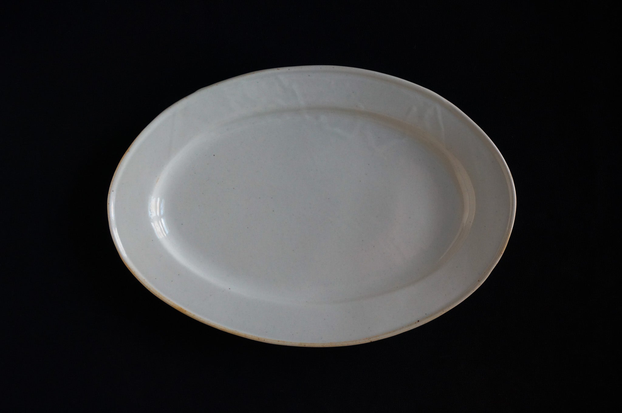 白釉楕円皿